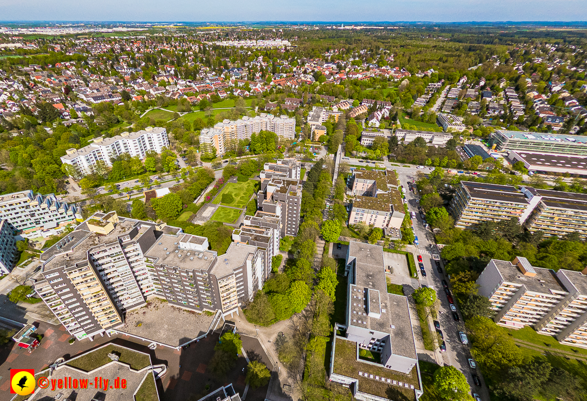04.05.2023 - Luftbilder vom Marx-Zentrum uns seiner Umgebung in Neuperlach